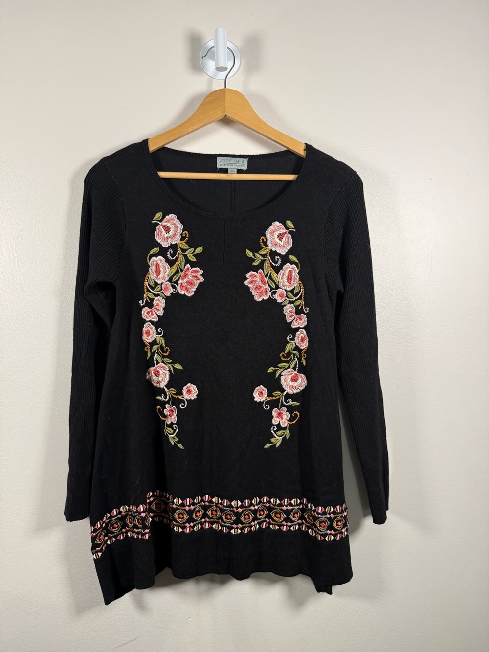Joseph A Black Long-Sleeve Dress Sweater with Pink Floral Embroidery